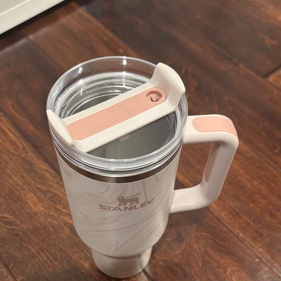 Stanley Swirl Pink Thermos - Picture 3 of 7